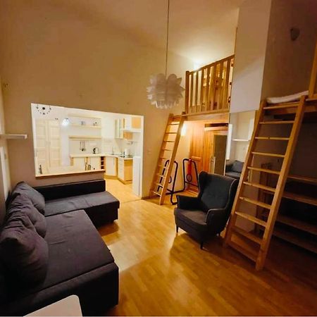 Downtown Apartment Bianca Bratislava Bagian luar foto