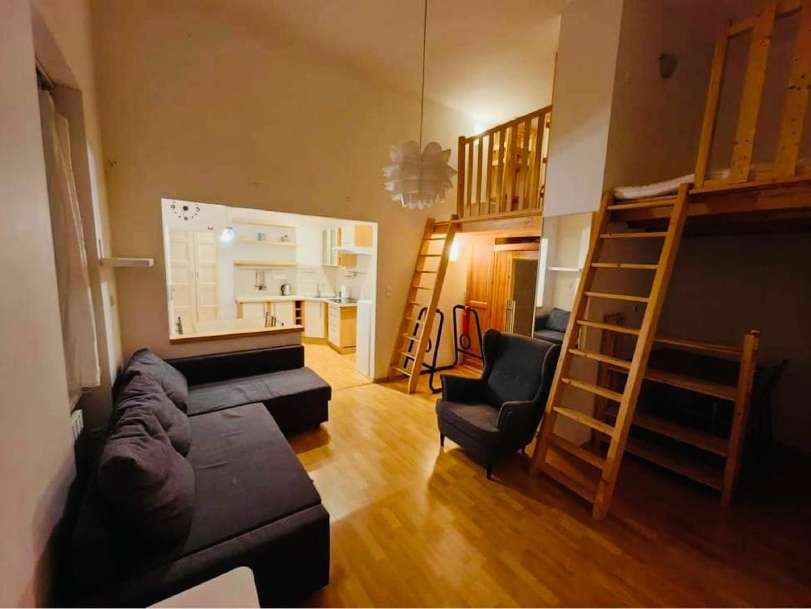 Downtown Apartment Bianca Bratislava Bagian luar foto